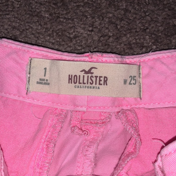 Pink Hollister shorties - Picture 4 of 4